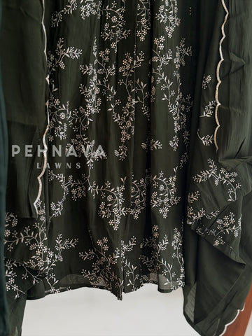 Scallop Border Embroidered Suit Set