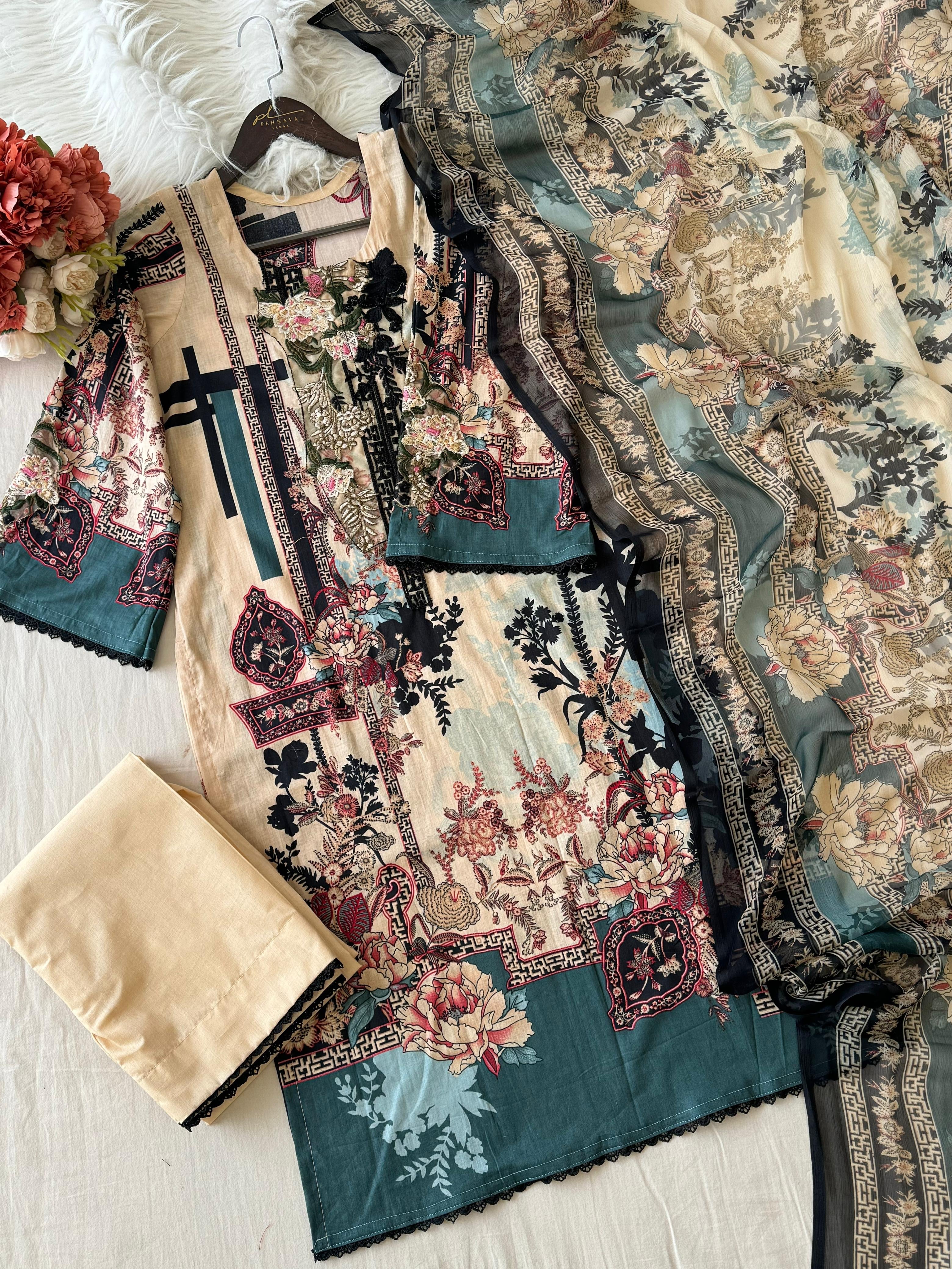 Solitaire printed offwhite suit 2172 - Pehnava Lawns