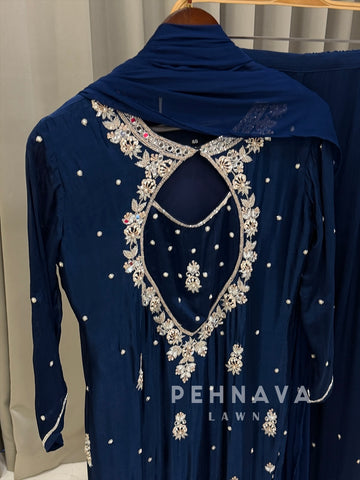 Premium Handworked Chinnon Ensemble 8928