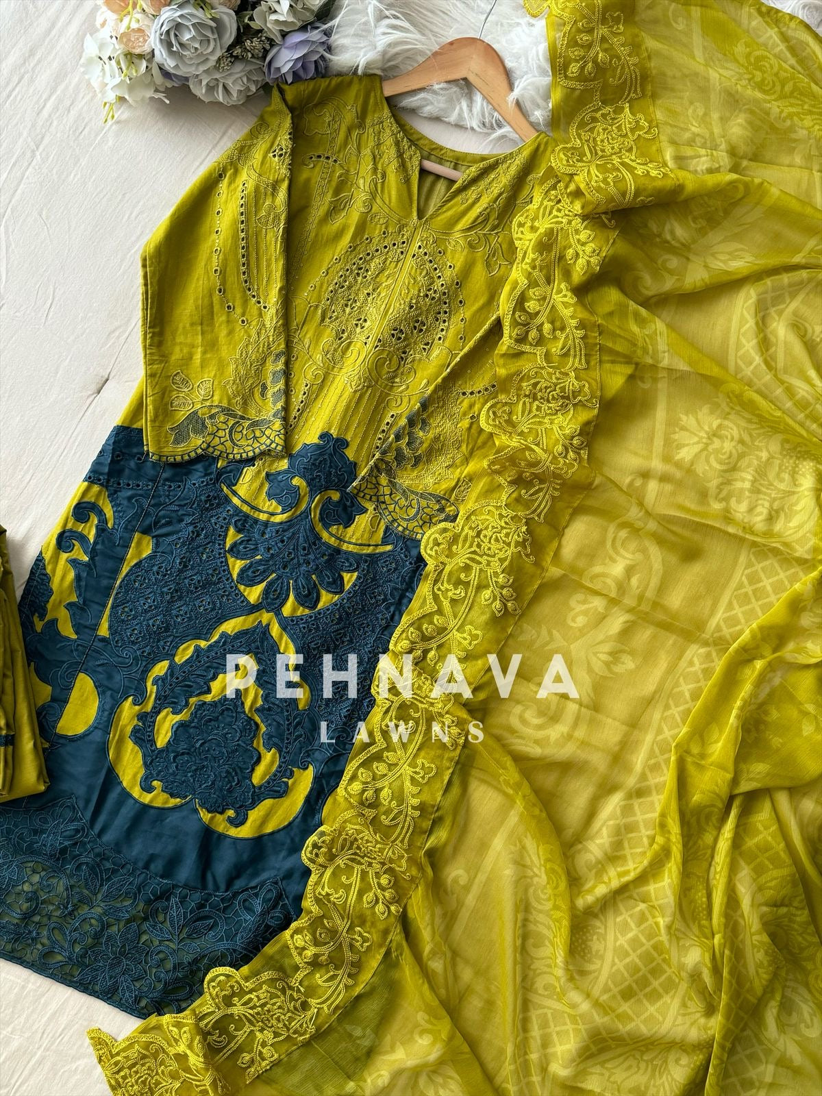 Multi Shaded Suit With Appliqué Design-1286D