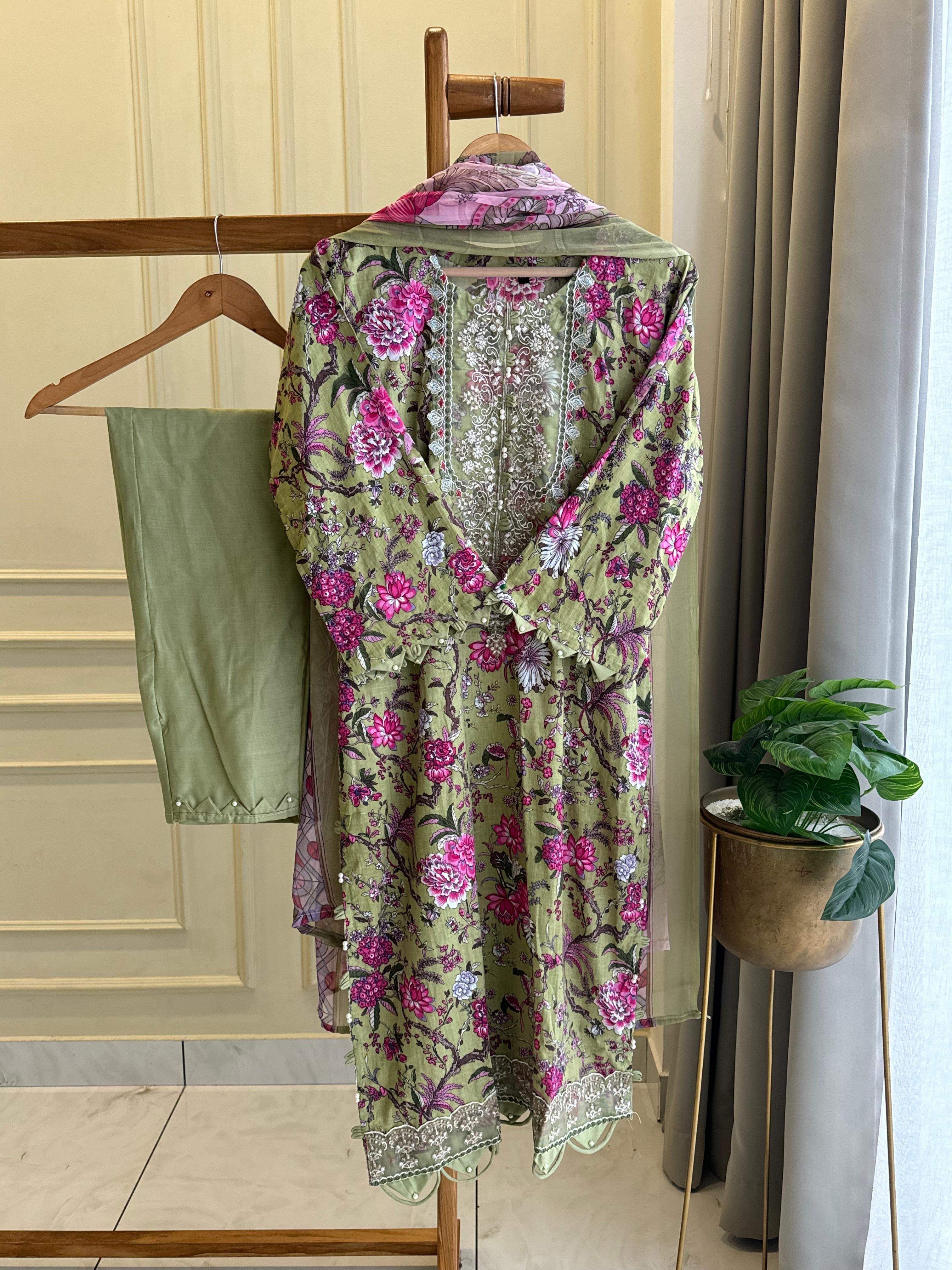 Green Printed Modern Pakistani Suit-3