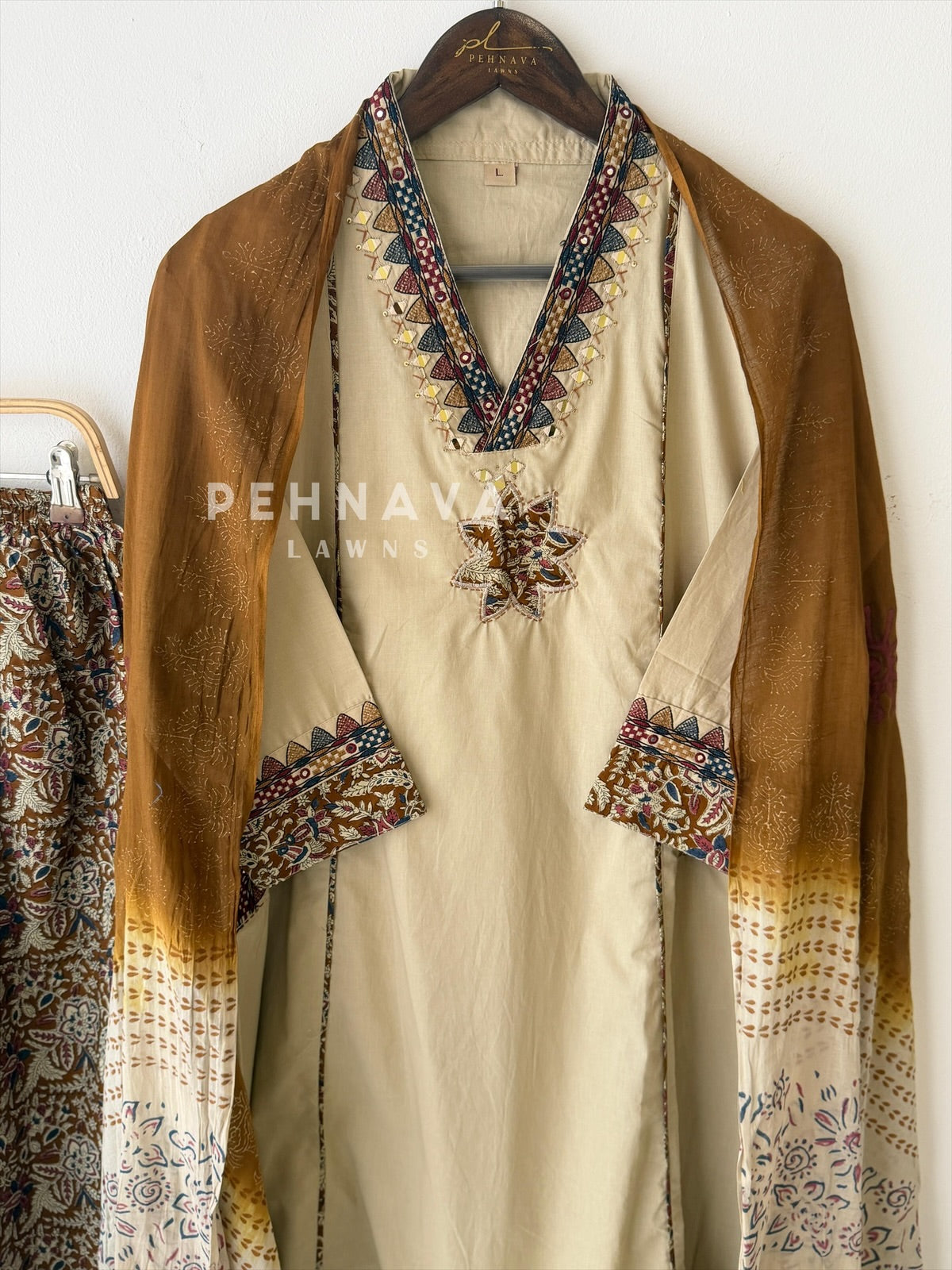 Classic Ethnic Print Suit-13048 - Pehnava Lawns