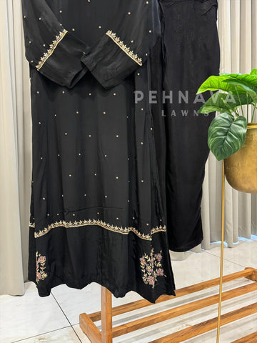 Premium Hand Work Attire - Pehnava Lawns