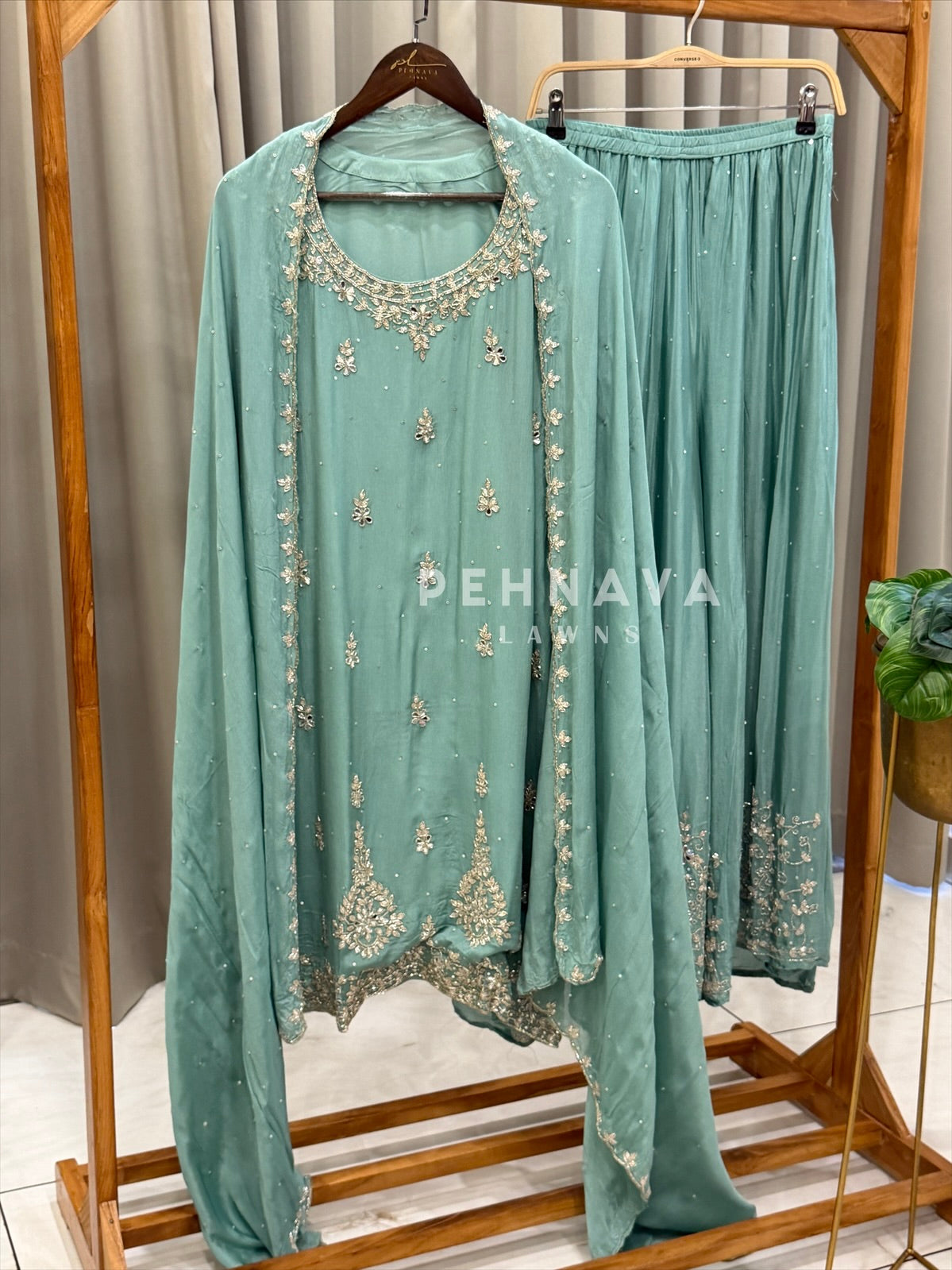 Premium Chinnon Handworked Ensemble-U4308