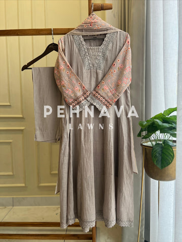 Grace Cota Check Suit Set