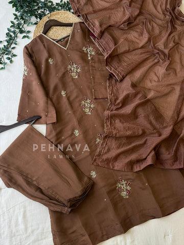 Floral hand Worked Suit 3191 NC5