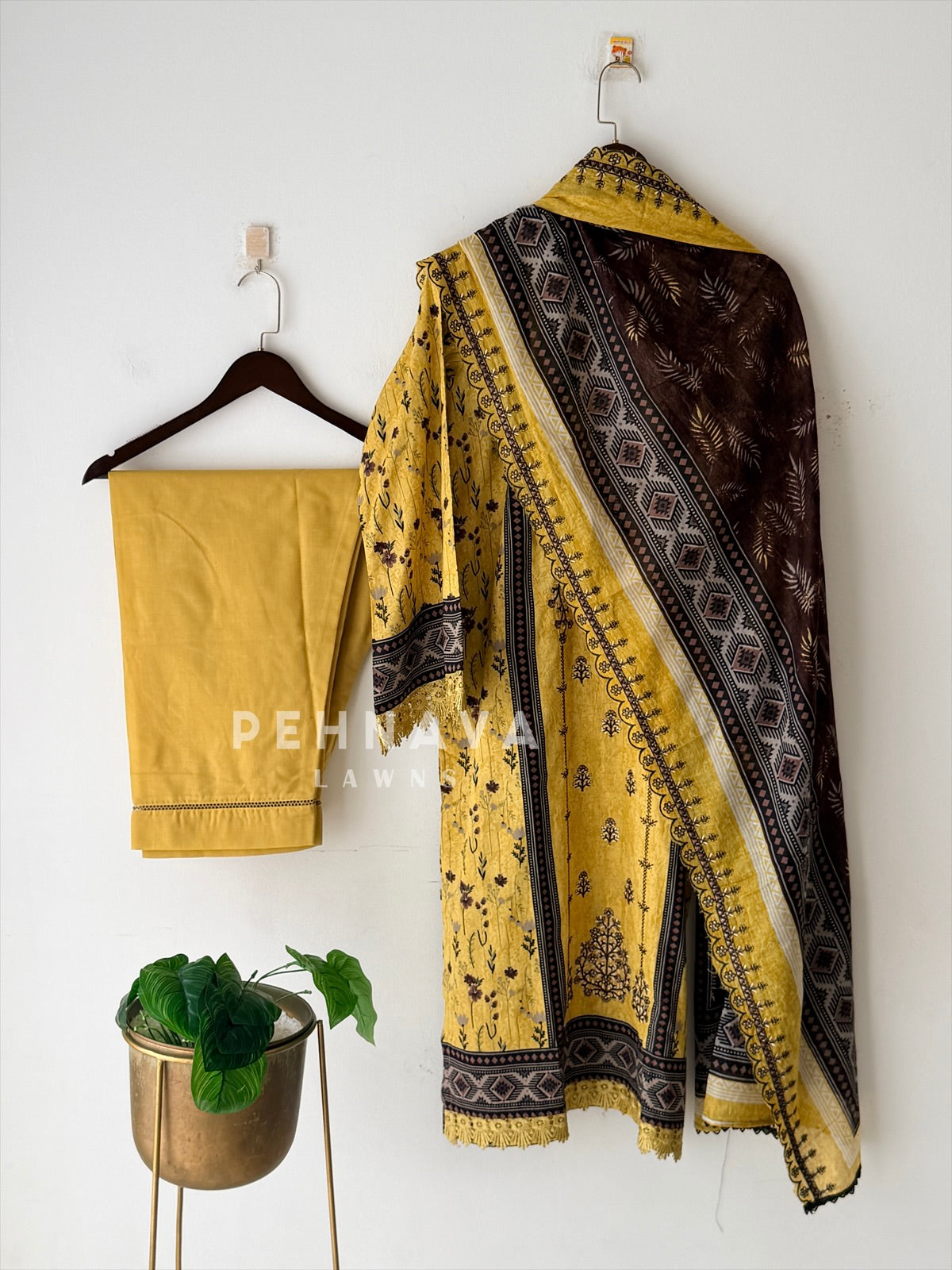 Signature Embroidered Lawn Unstitched Suit-3666