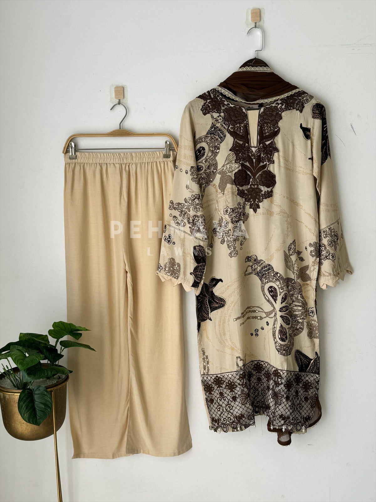 New Floral Embroidery Kurtha Set-183