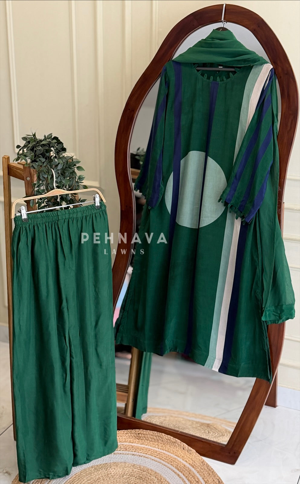 Striped Crepe Suit Set 5012