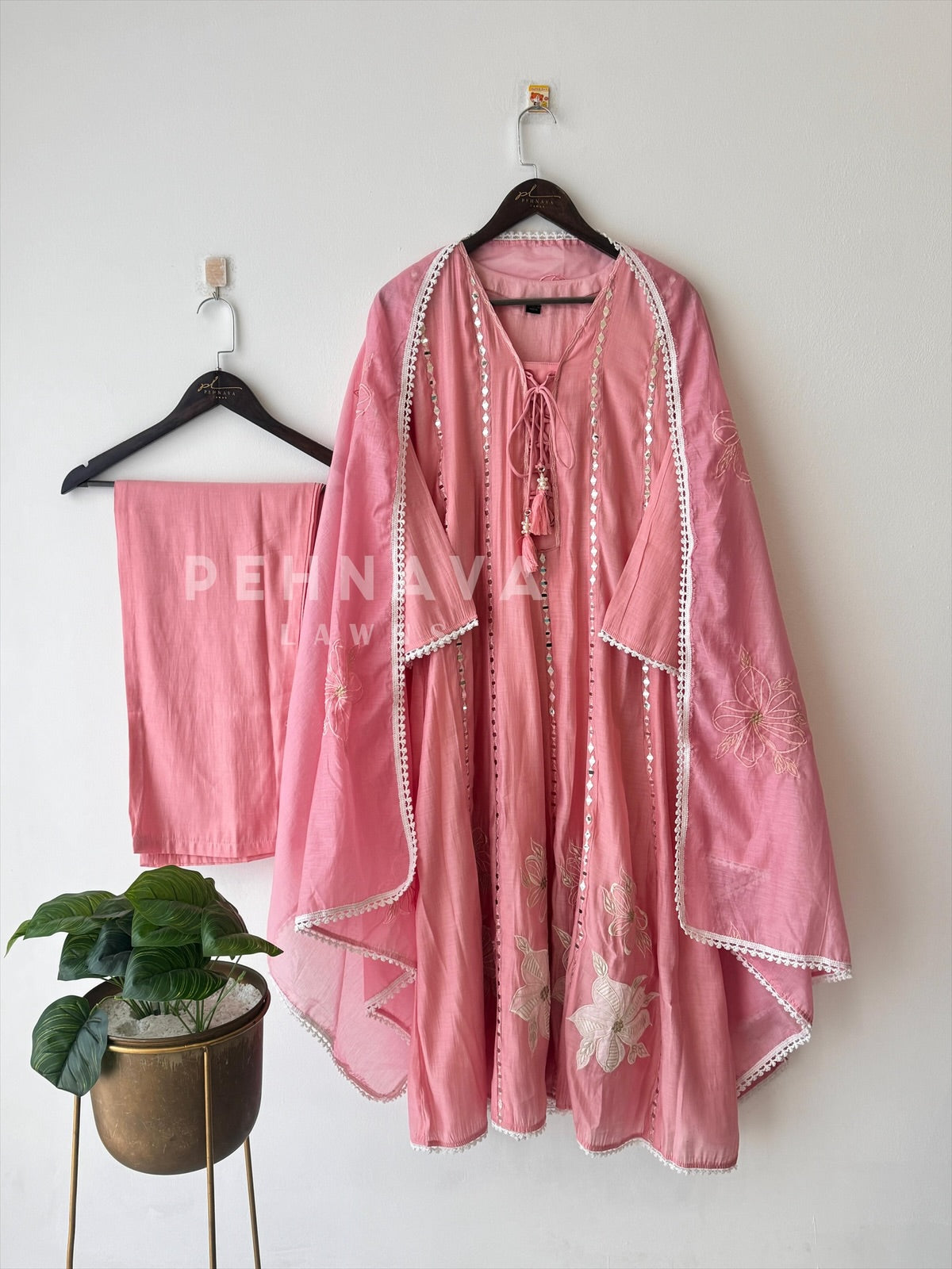 Mirror Thread Embroidery Chanderi Suit - Pehnava Lawns