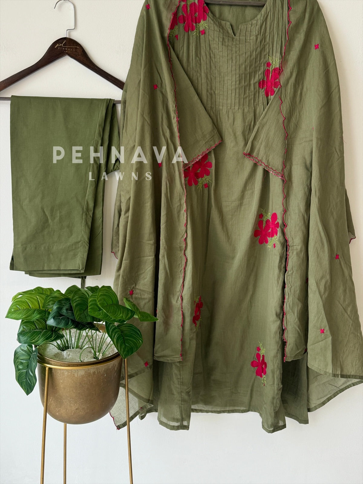 Cotton Floral Embroidered Suit-15441 - Pehnava Lawns