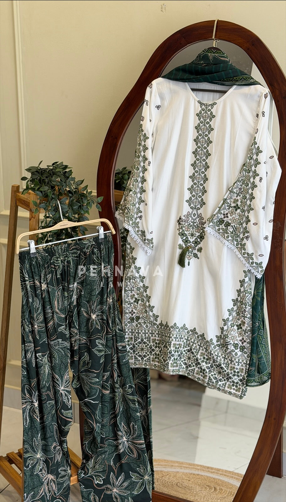 Floral Embroidered Farshi Salwar