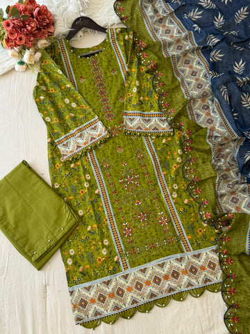Casual Embroidered Pakistani Suit-6