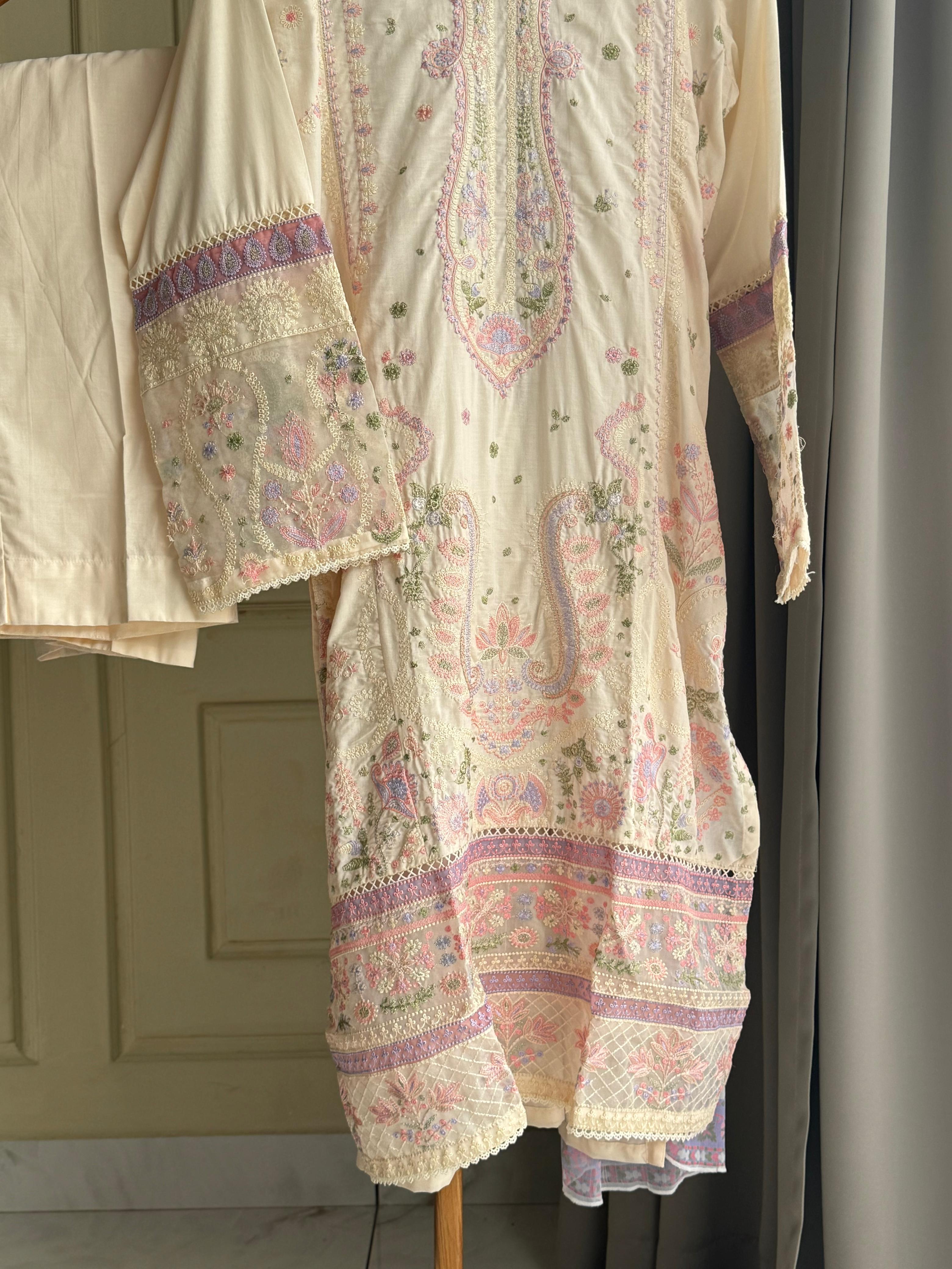 Binsaeed Pakistani Embroidered lawn Suit-0865