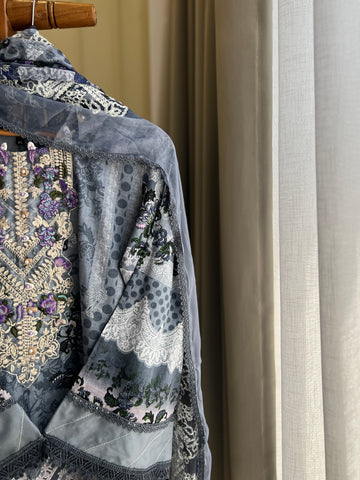 Lace Detailed Lawn Suit - Pehnava Lawns