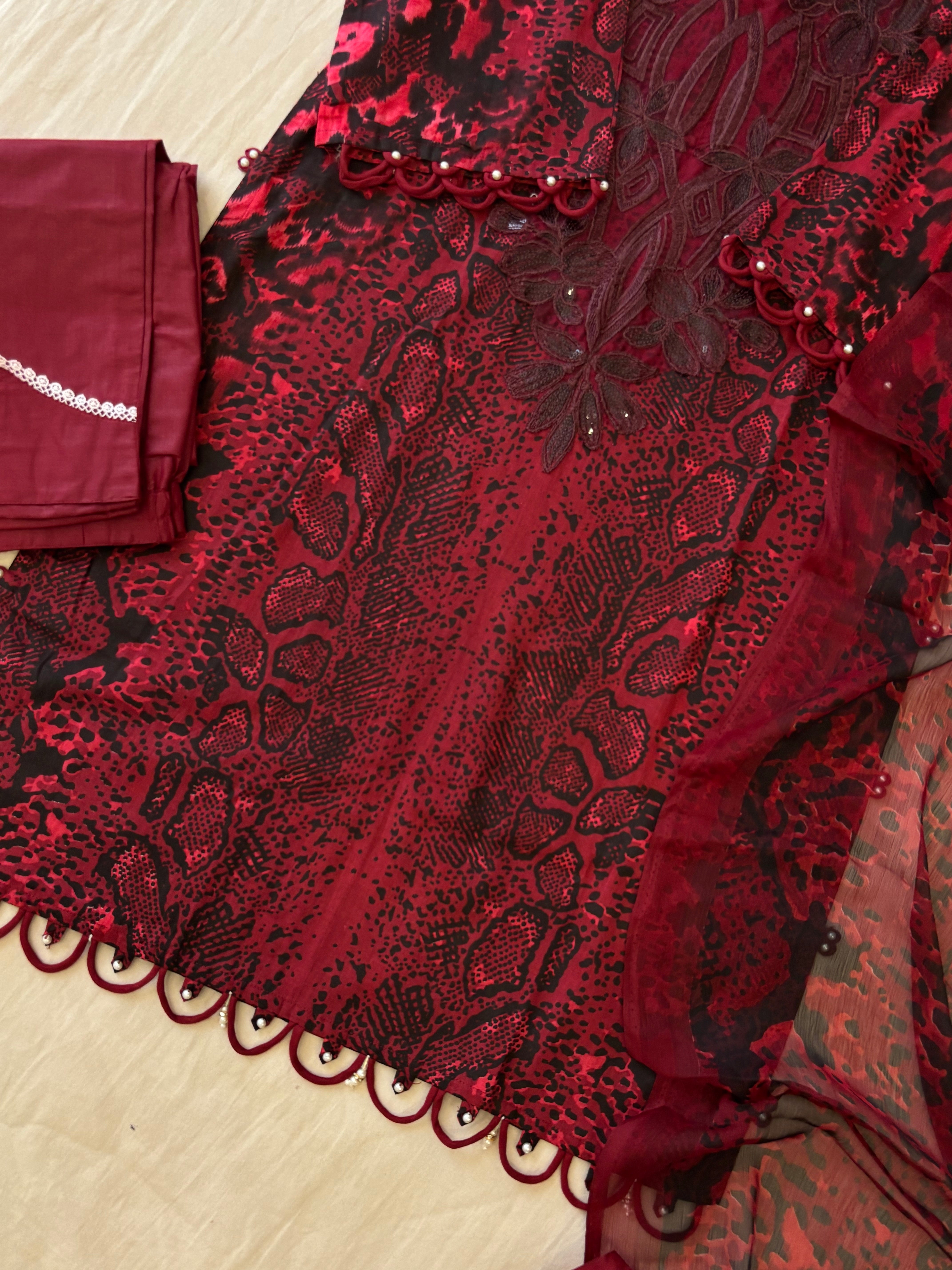 Floral Printed Ethnic Pak-Suit Ft. Chiffon/Cotton Dupatta-005