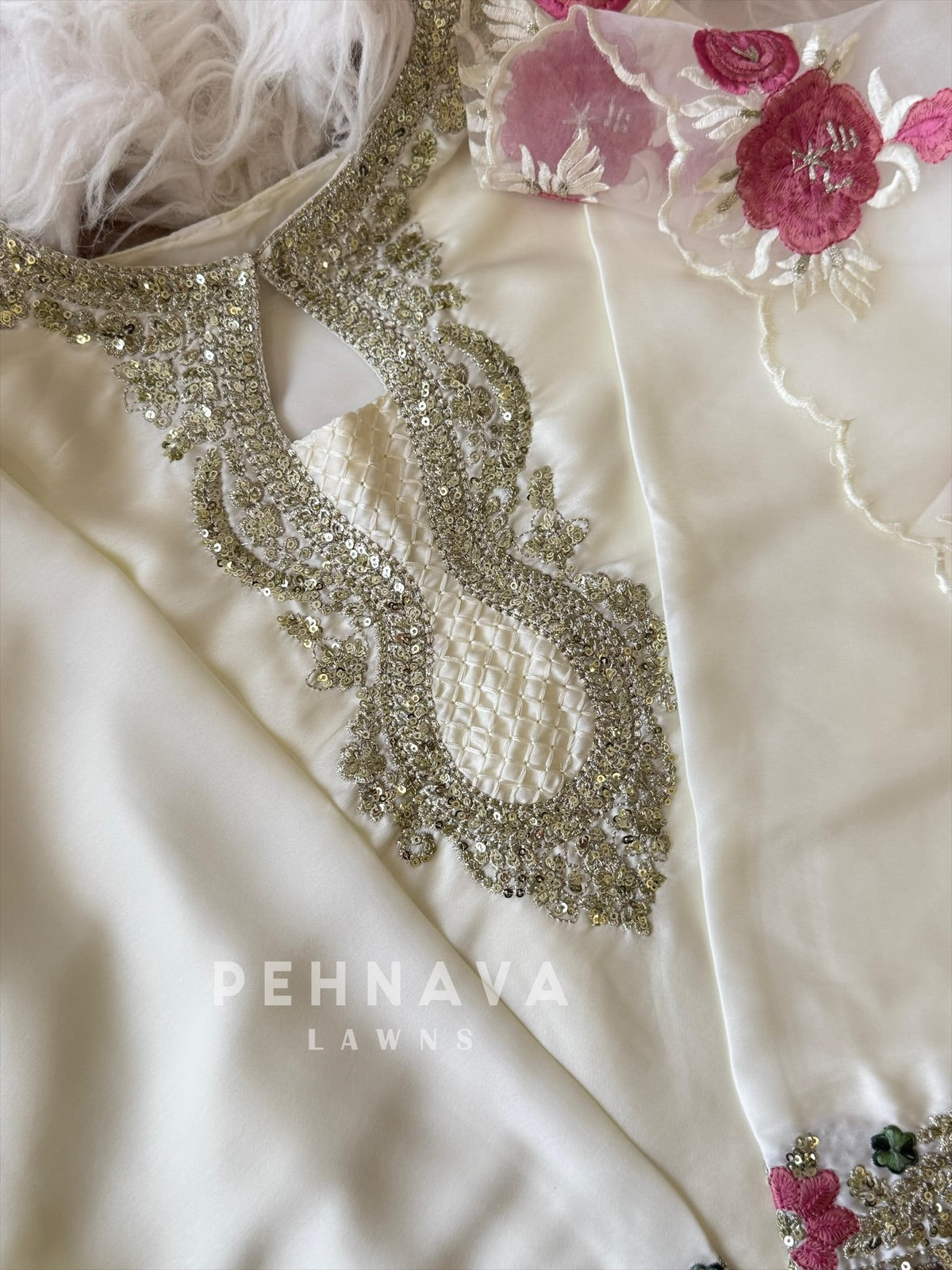 Cutwork Floral Suit-1564 - Pehnava Lawns