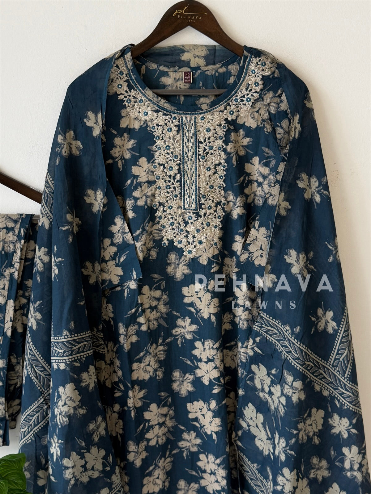 Floral Embroidery Suit Set-18233