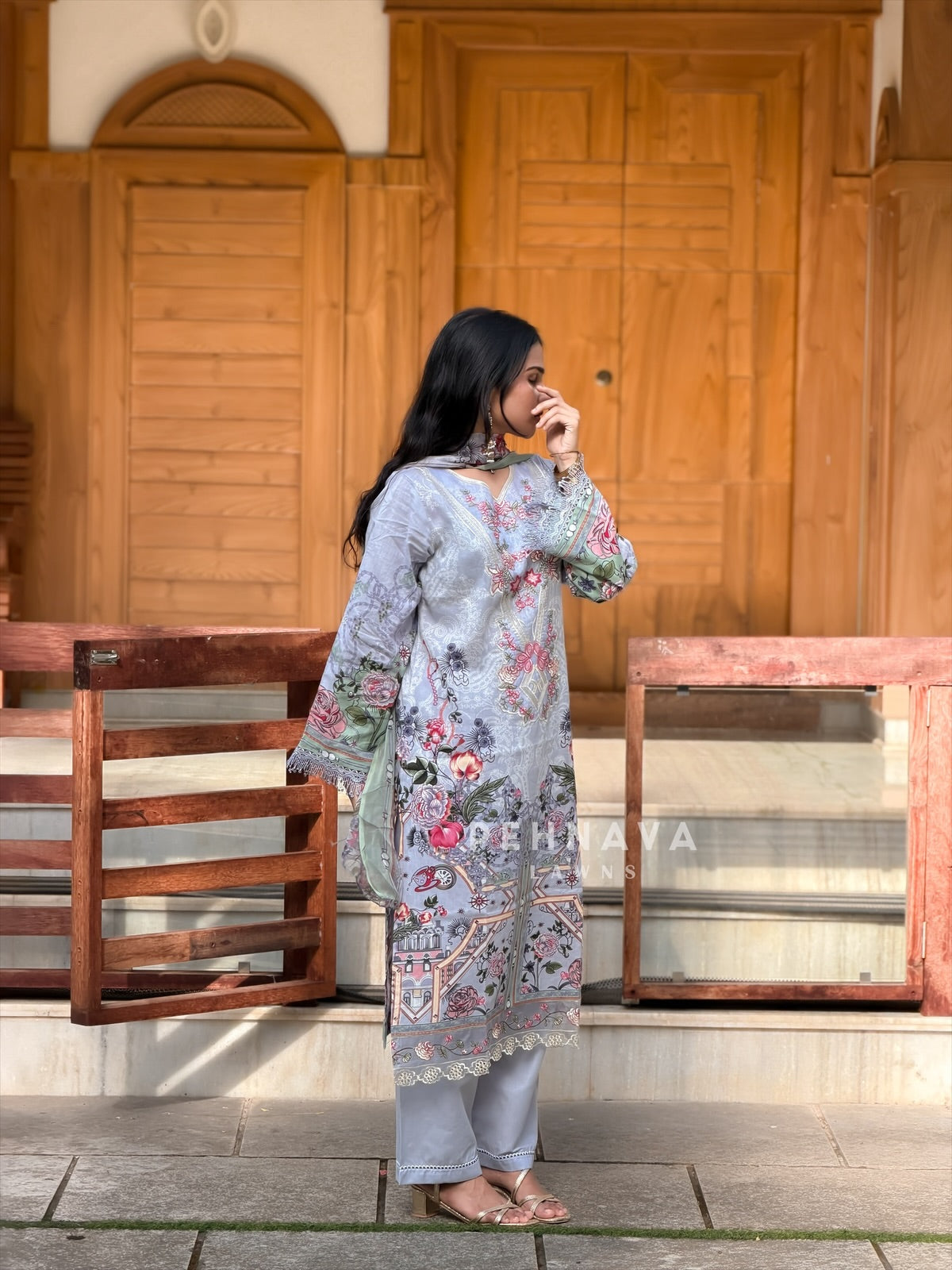 Signature Embroidered lawn Unstitched Suit 1520