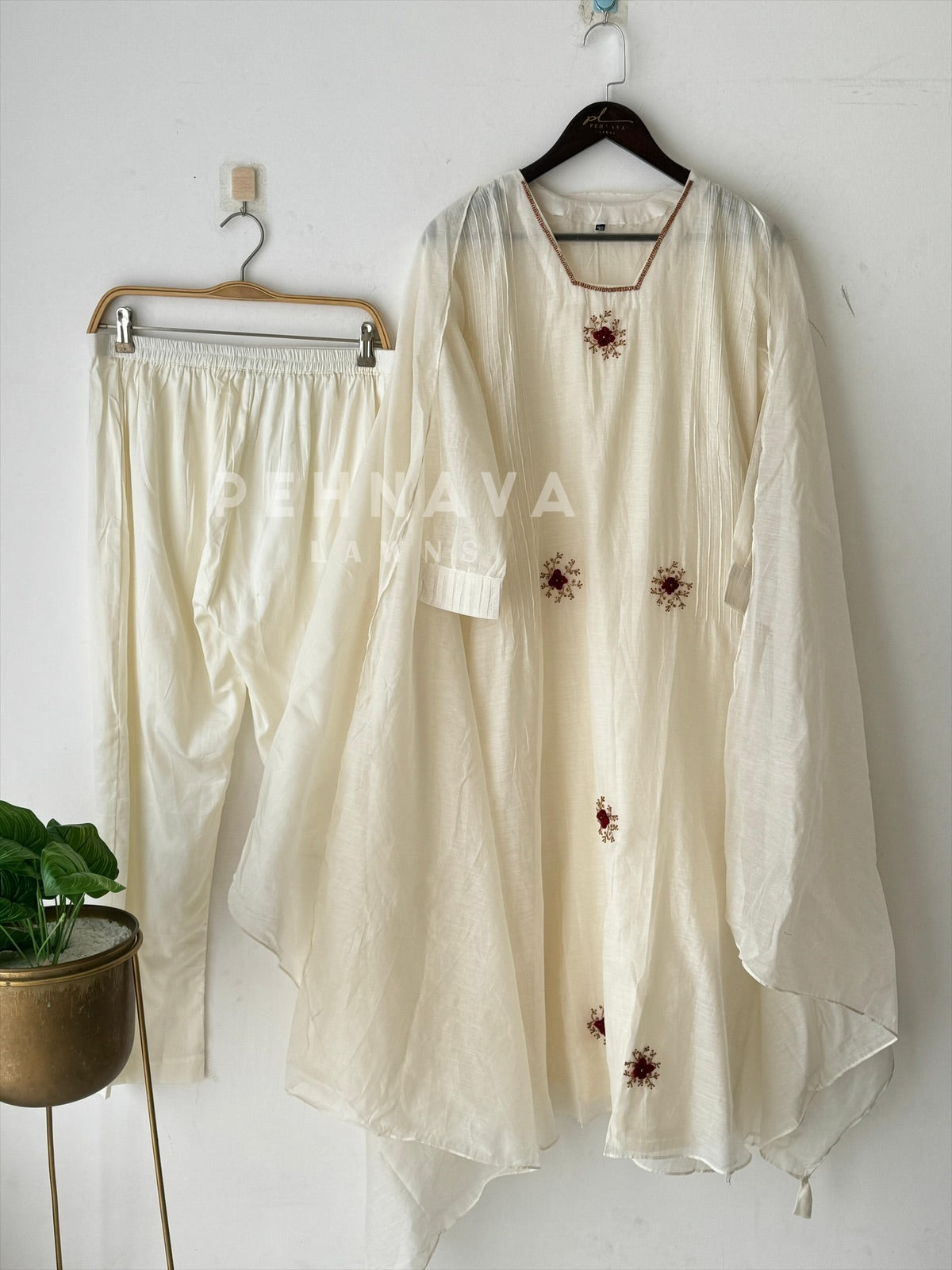 Premium Mul-Chandheri Handworked Suit - Pehnava Lawns