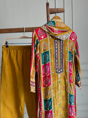 Crepe Hand detailed suit -yellow 124
