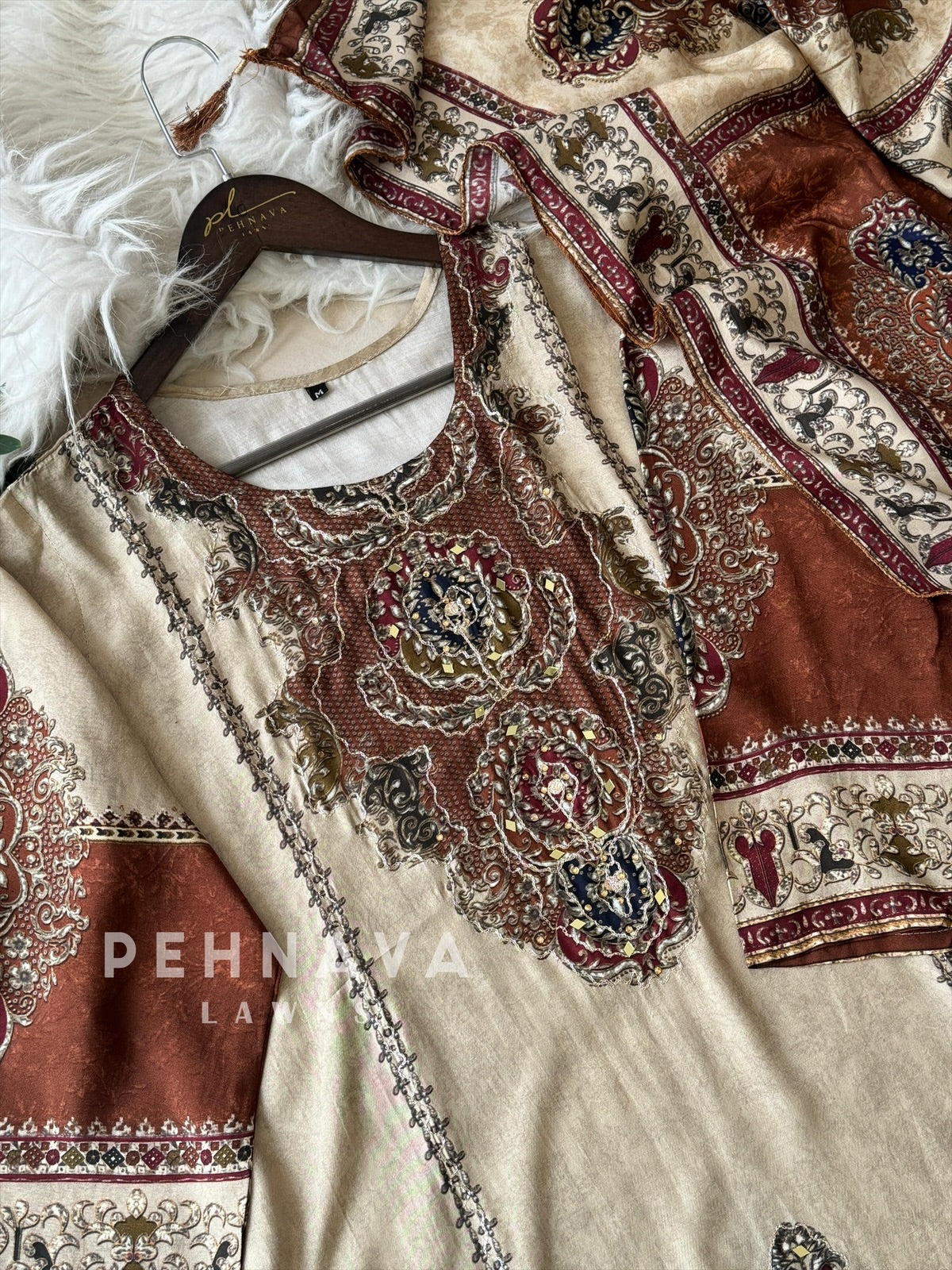 Muslin Suit Set - Pehnava Lawns