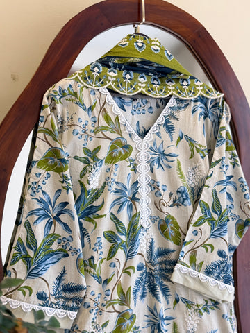 Lace Detailed Printed Suit