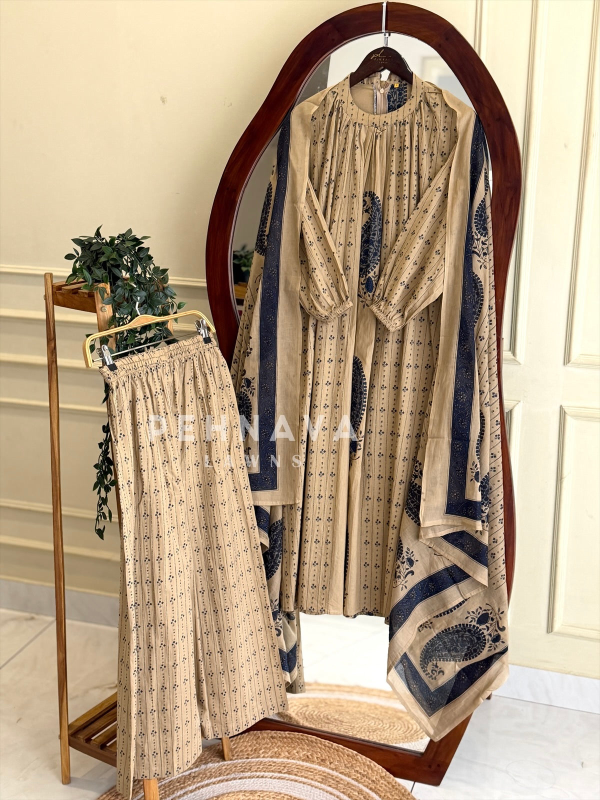 Halter Neck Pleated Printed Suit Set 4603