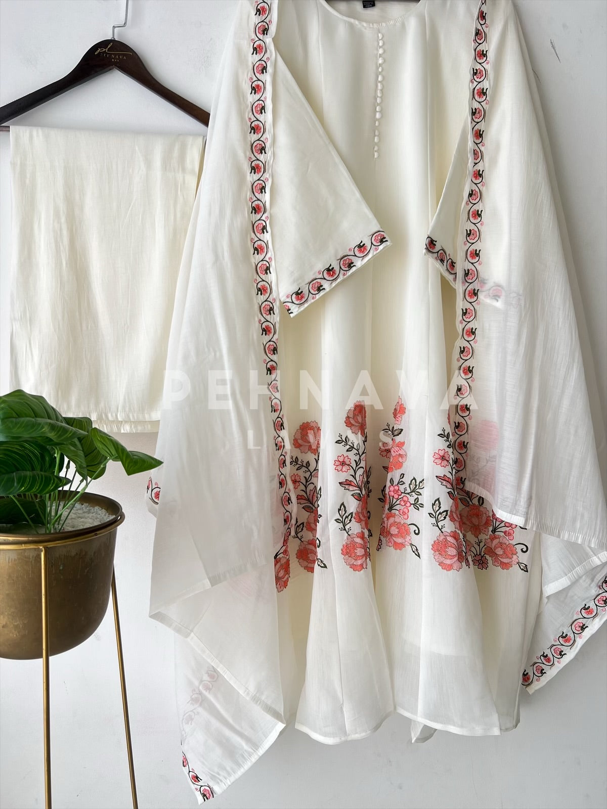 Floral Embroidered Panel Cut Suit-3478 - Pehnava Lawns