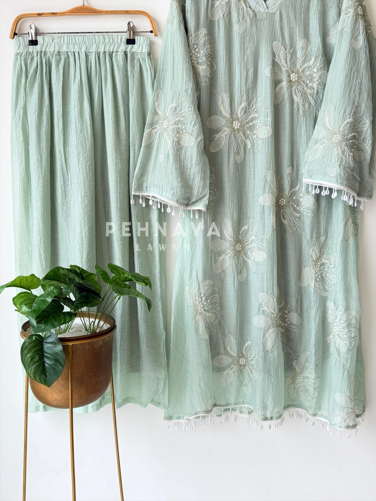 Soft Floral Embroidery Ensemble-4148 - Pehnava Lawns