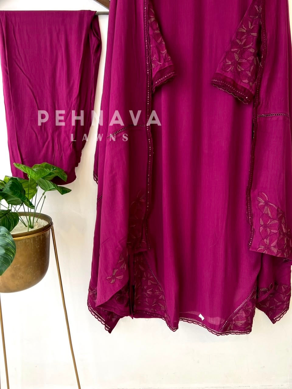 Embroidered Lace Detailed Suit-1001