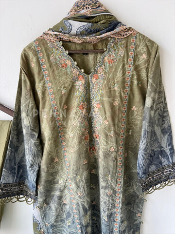 Embroidered Lawn Suit with Scallop Dupatta-1707 - Pehnava Lawns