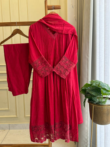 Muslin silk pleated A-line suit