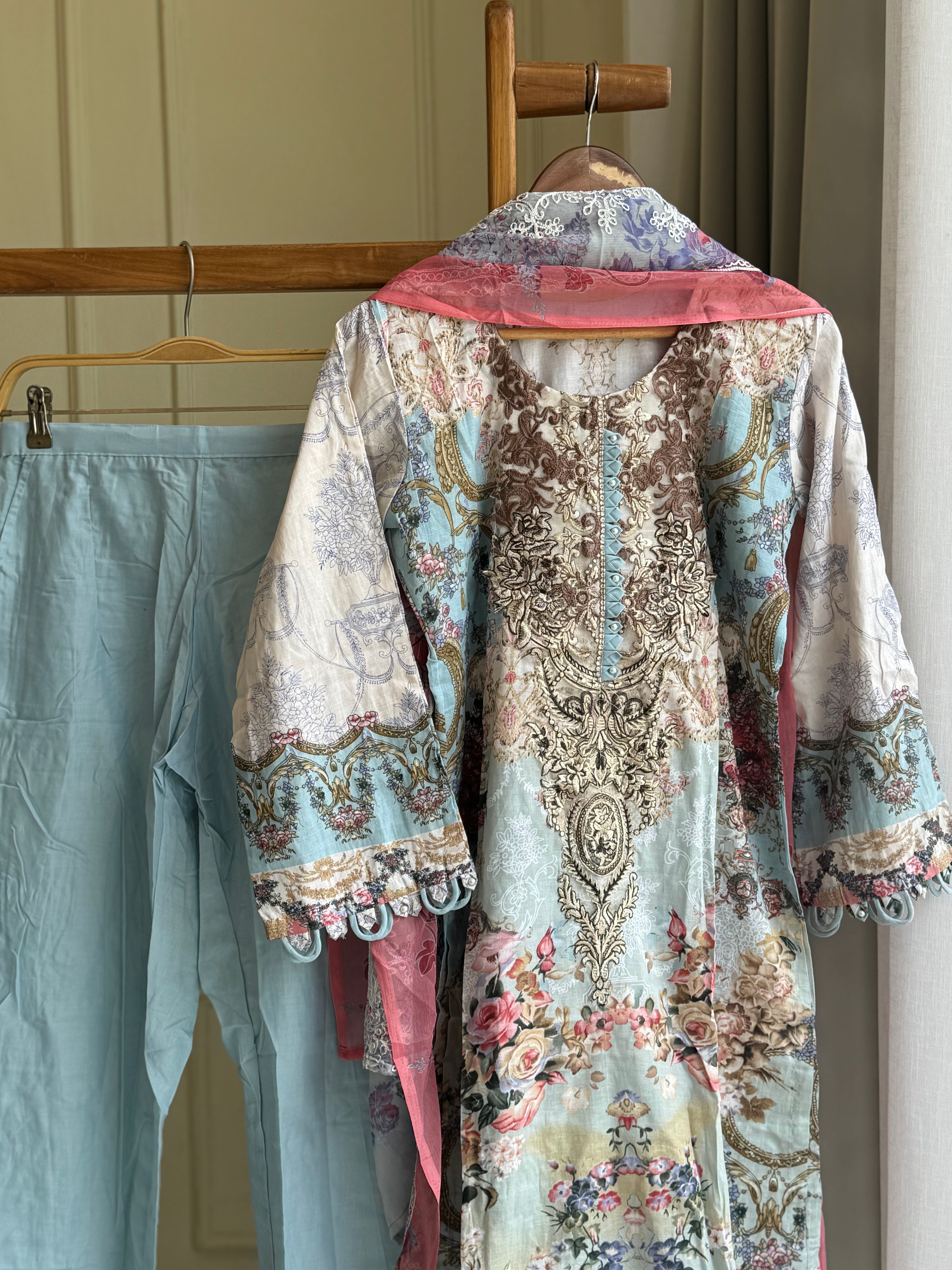 Casual wear suit with embroidered chiffon dupatta-1