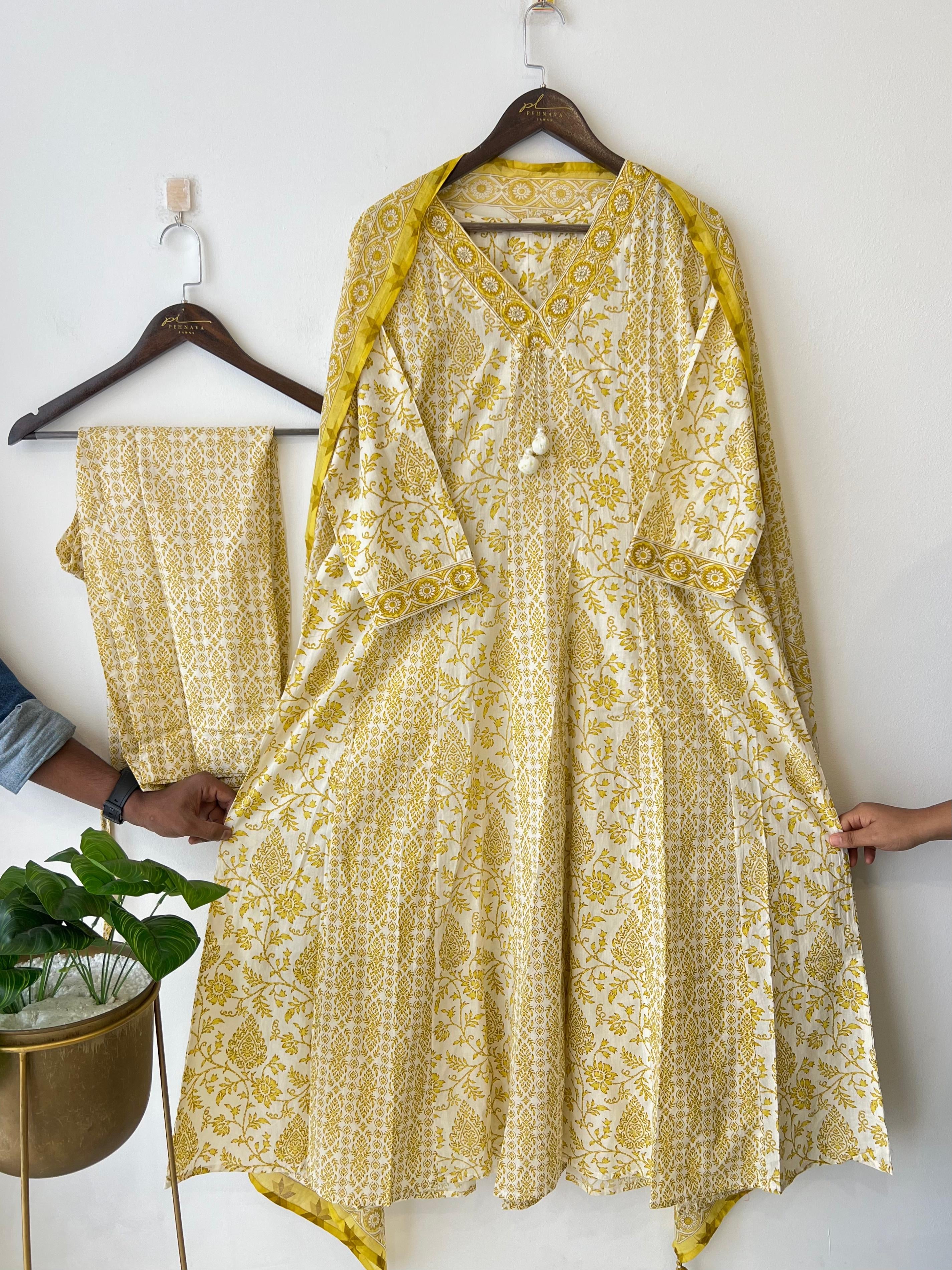 Panel cut three peice flaired suit-4757 - Pehnava Lawns