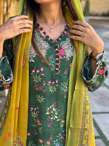 Floral Printed Ethnic Pak-Suit Ft. Chiffon Dupatta-004