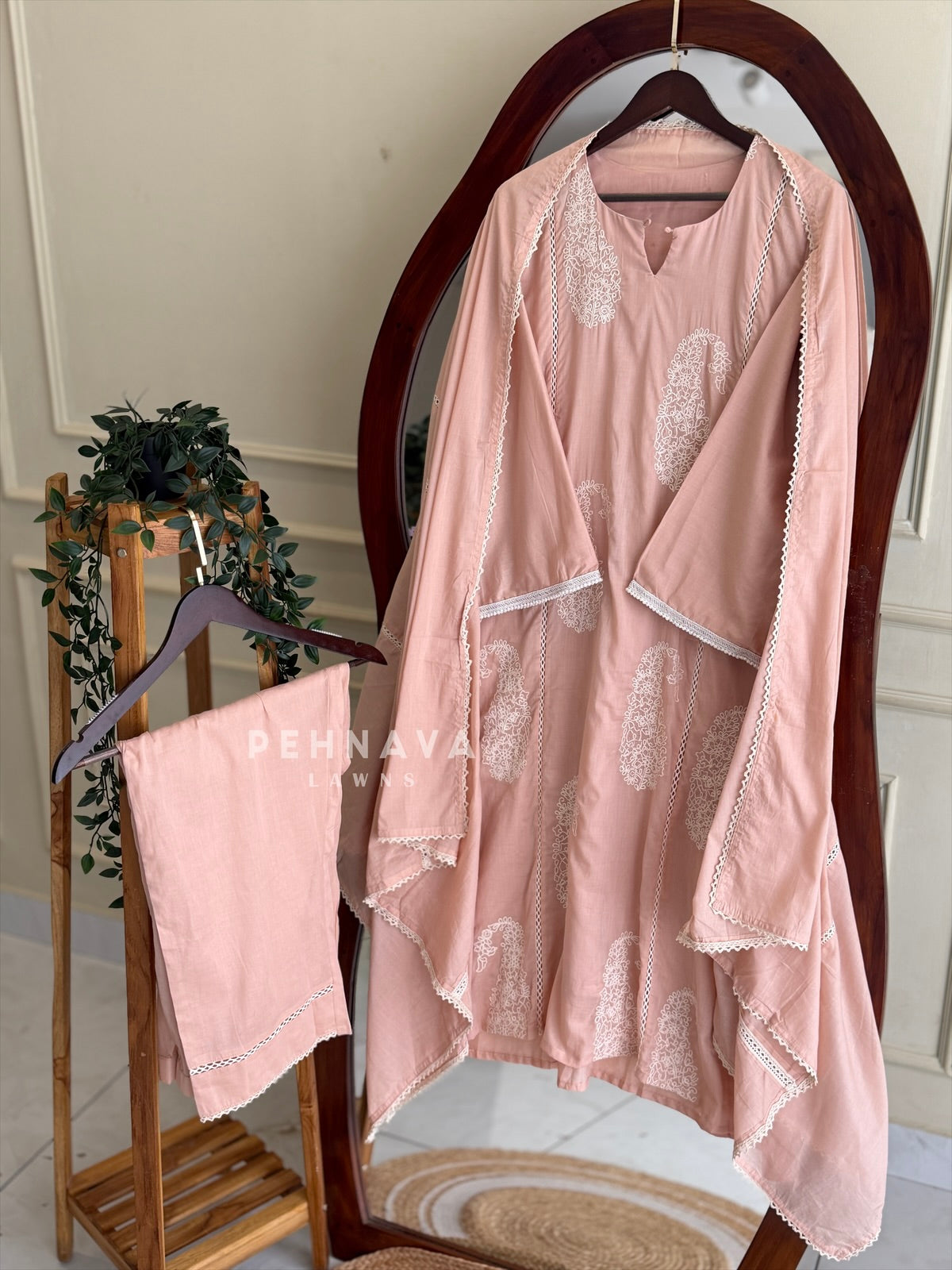 Mulcotton Embroidered Suit B106