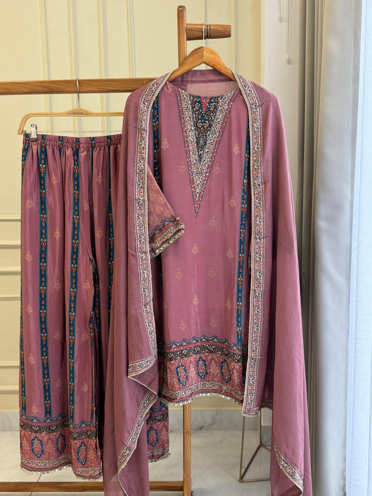 Premium Flowy crepe Suit-2729