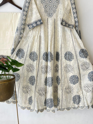 Pure cotton embroidered Anarakali suit - Pehnava Lawns