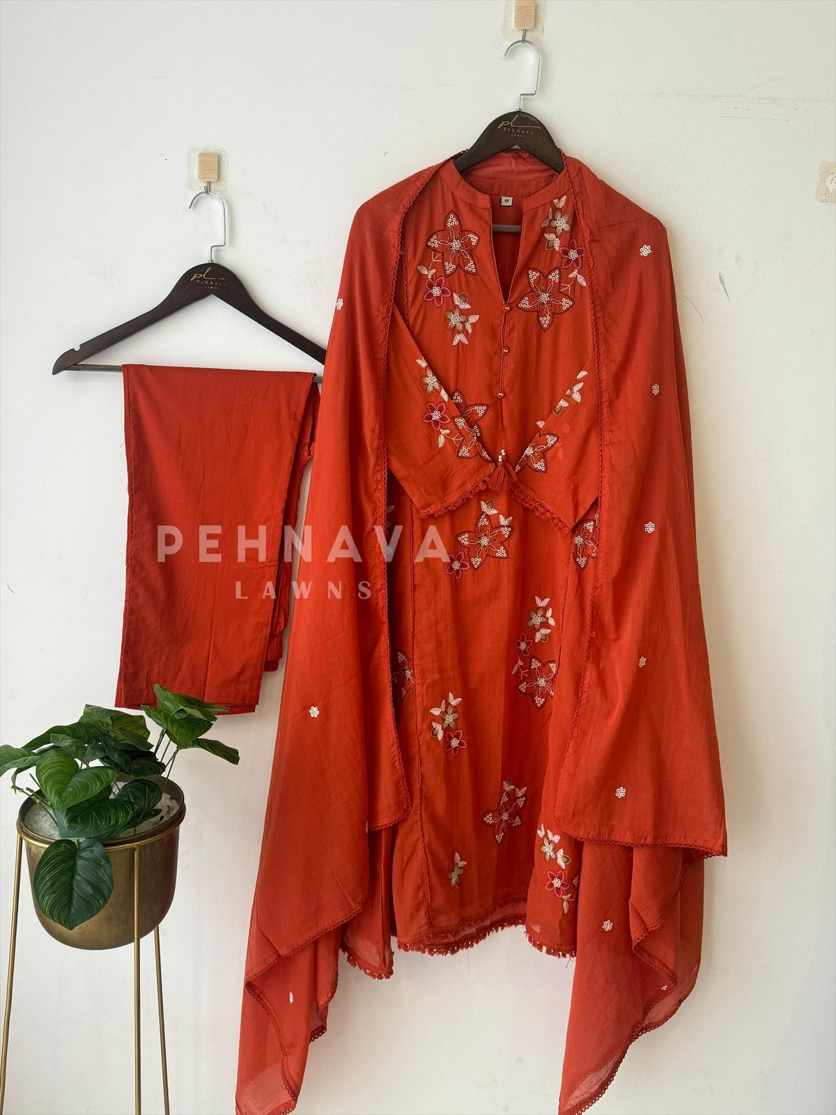 Floral Thread Cotton Suit-3295 - Pehnava Lawns