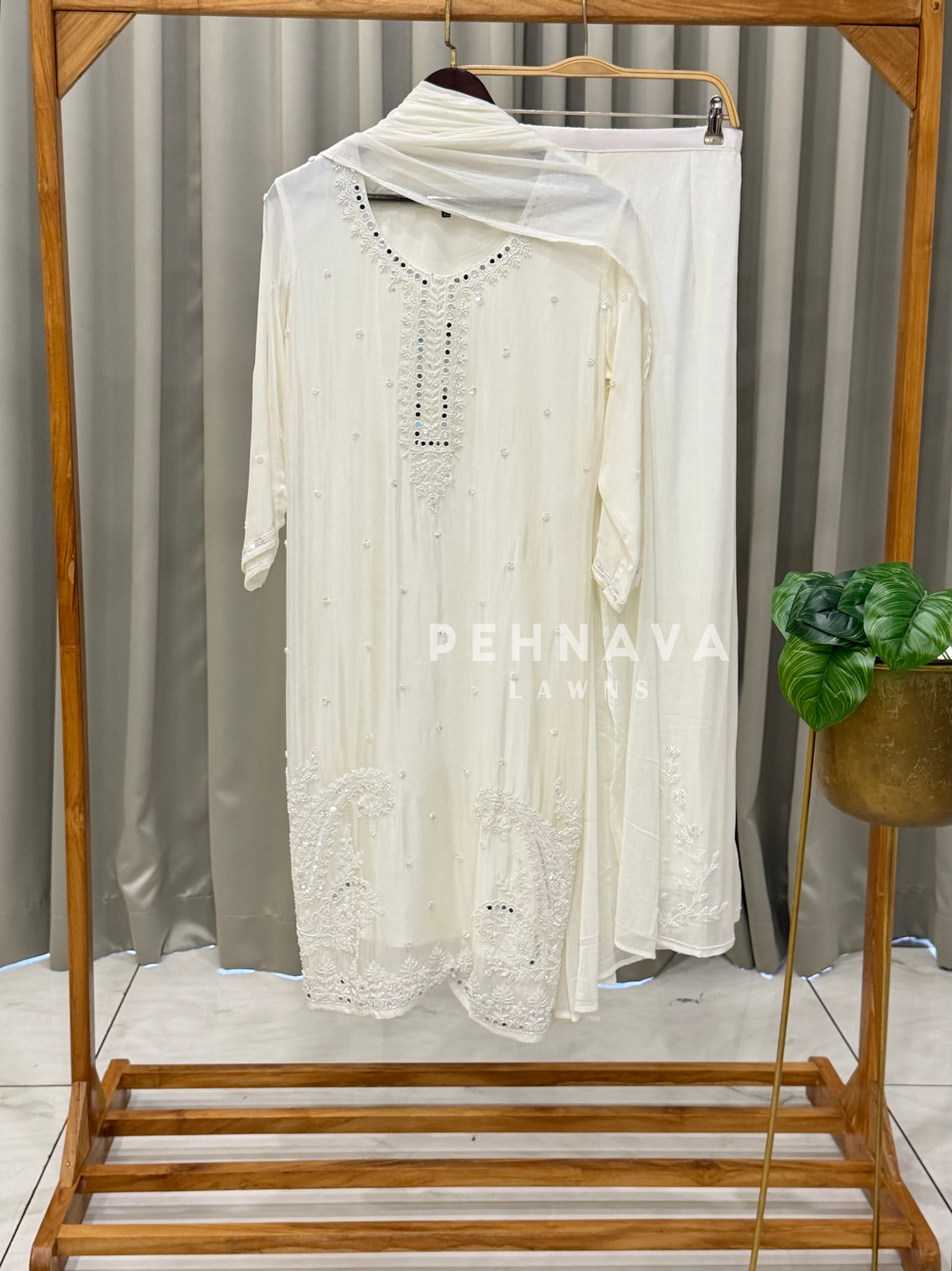 Premium Handworked Chinnon Ensemble-8920
