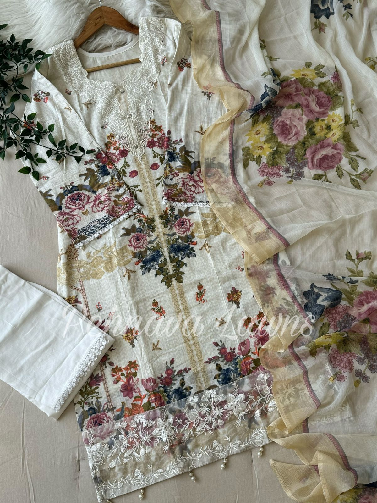 White Floral Suit Featuring Chiffon Shawl