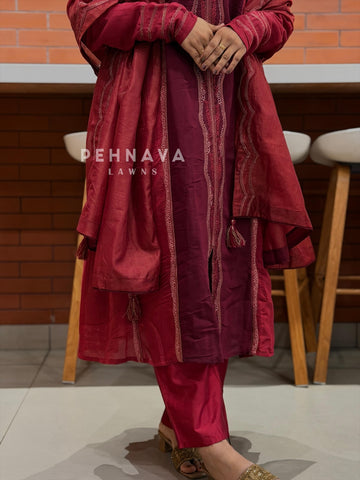 Straight Panel Embroidered Suit-6140 - Pehnava Lawns