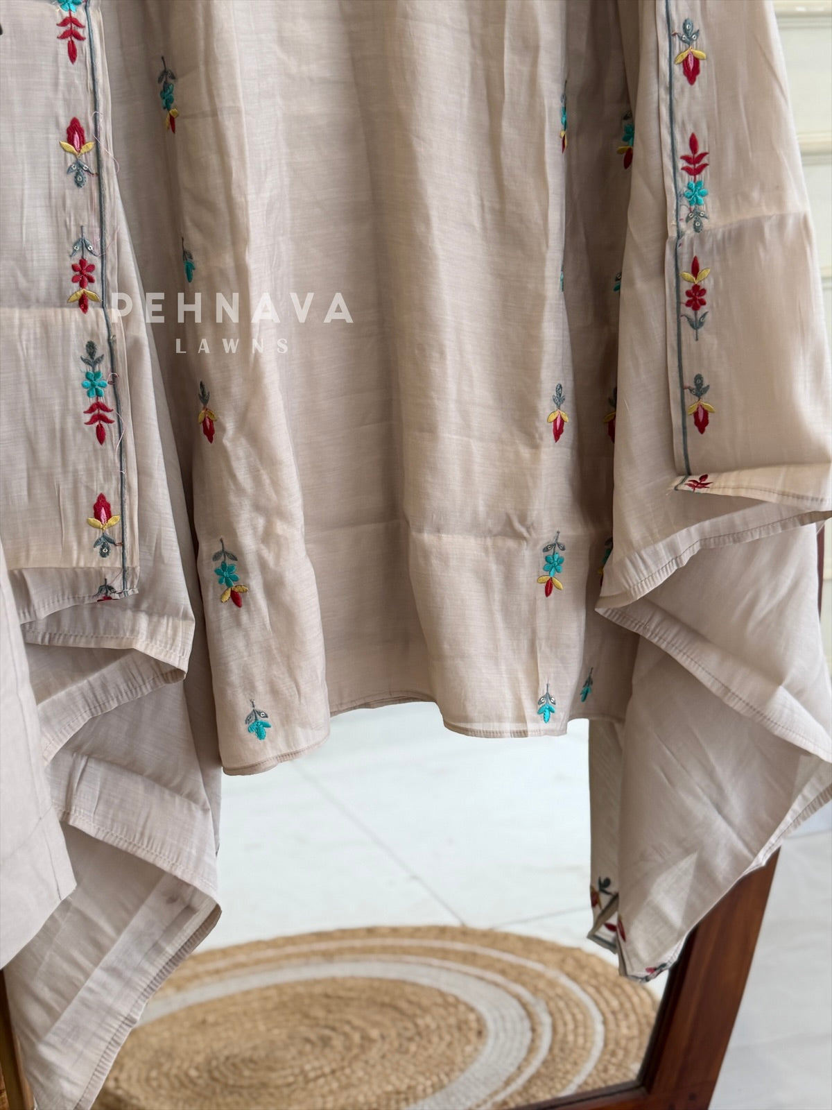 V-Neck EmbroideredSuit Set
