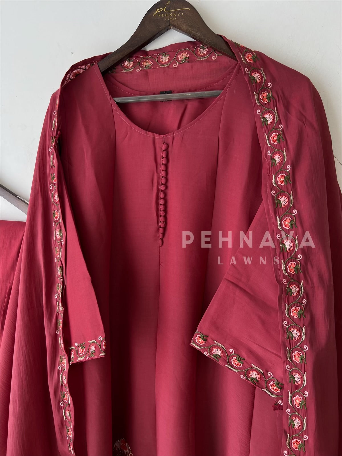 Floral Embroidered Panel Cut Suit-3478 - Pehnava Lawns