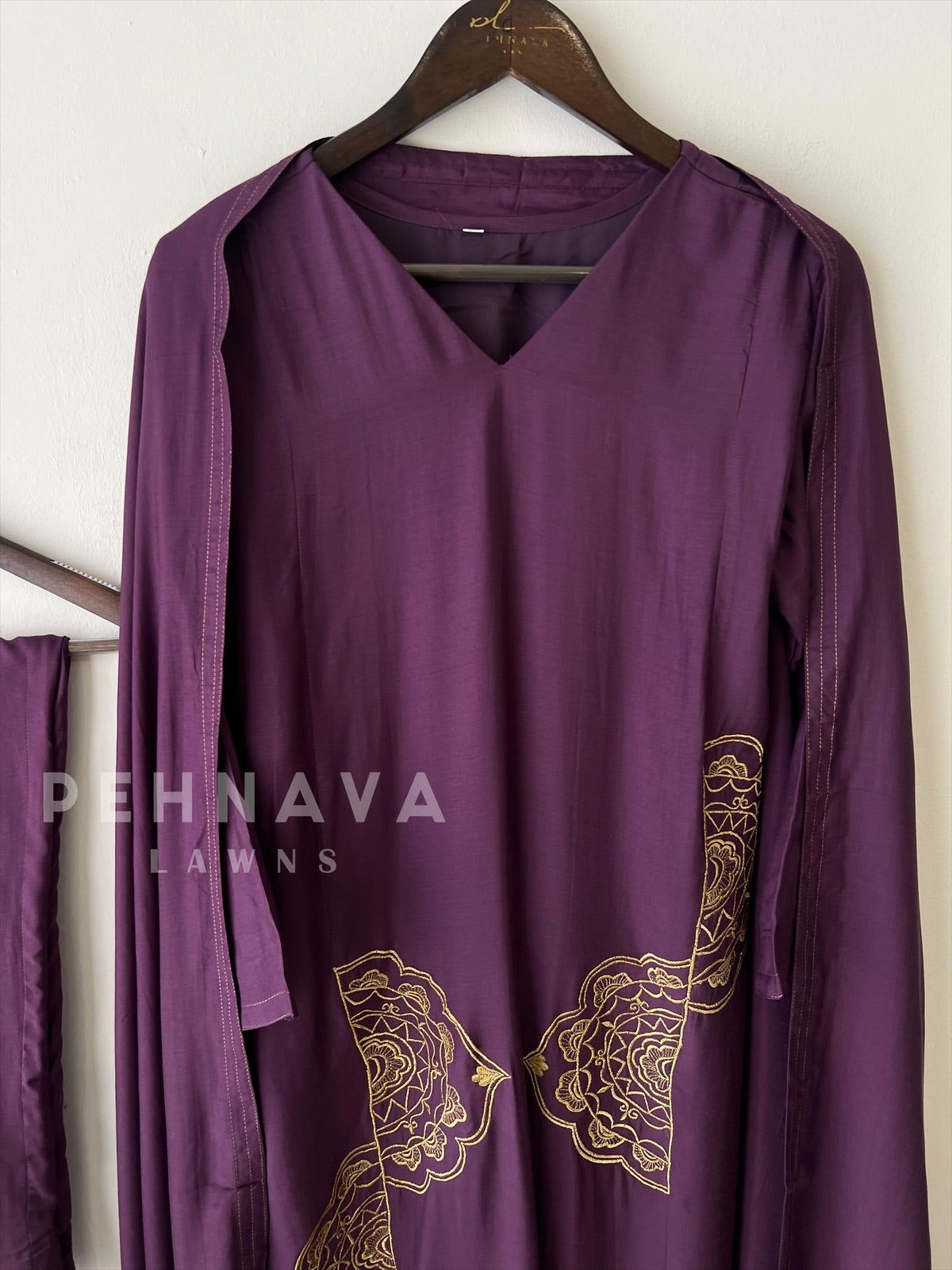 Thread Embroidered Panel Suit - Pehnava Lawns