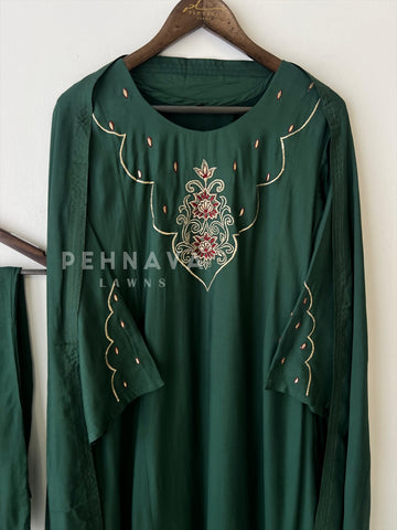 Embroidered Neck Suit - Pehnava Lawns