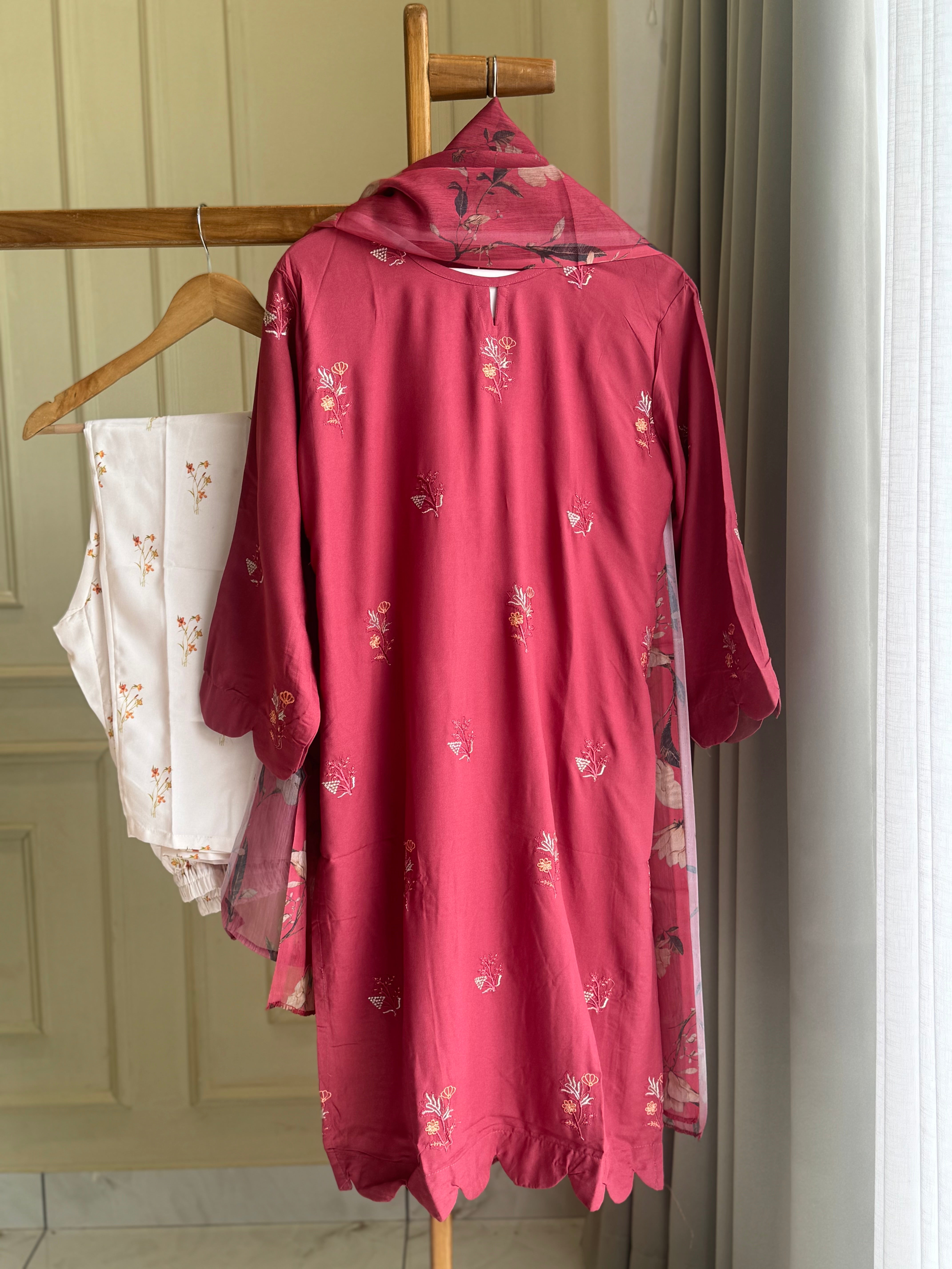 Comfortable and Trendy Tunic Set