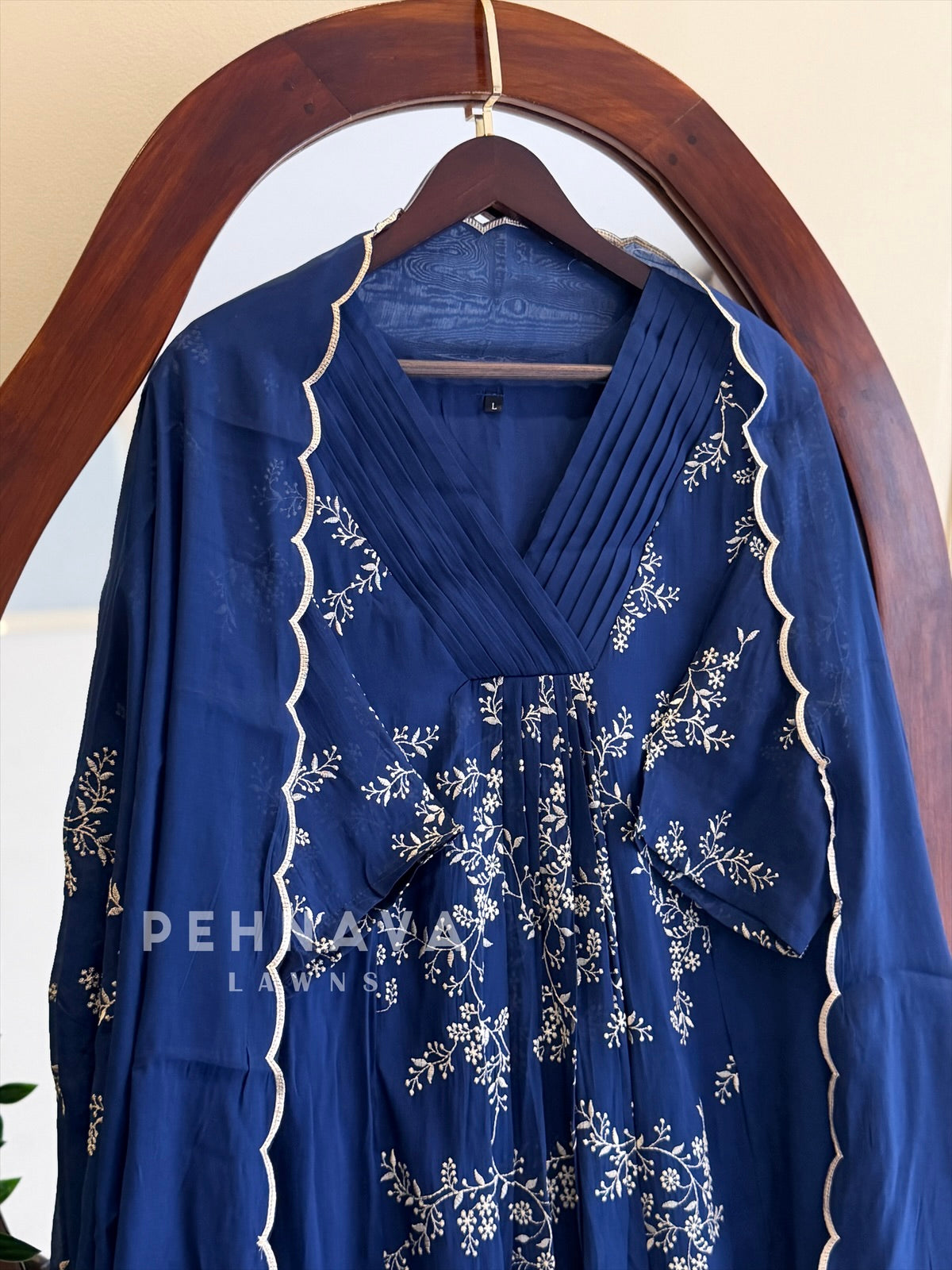 Scallop Border Embroidered Suit Set