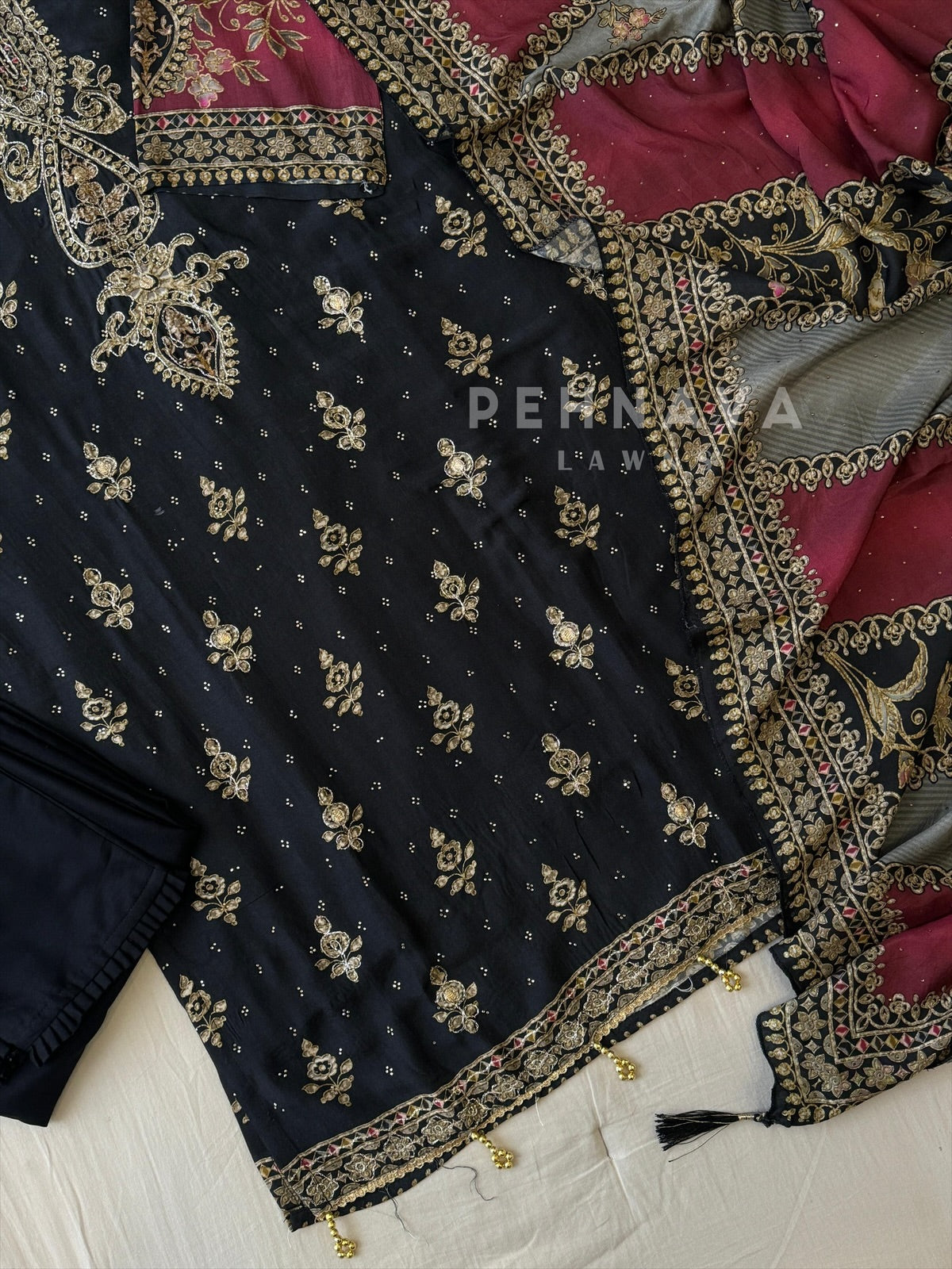 Black Premium Muslin Suit - Pehnava Lawns